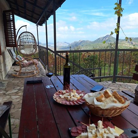 Banjo Rustic House Lake View เวียร์ปาซาร์ ภายนอก รูปภาพ