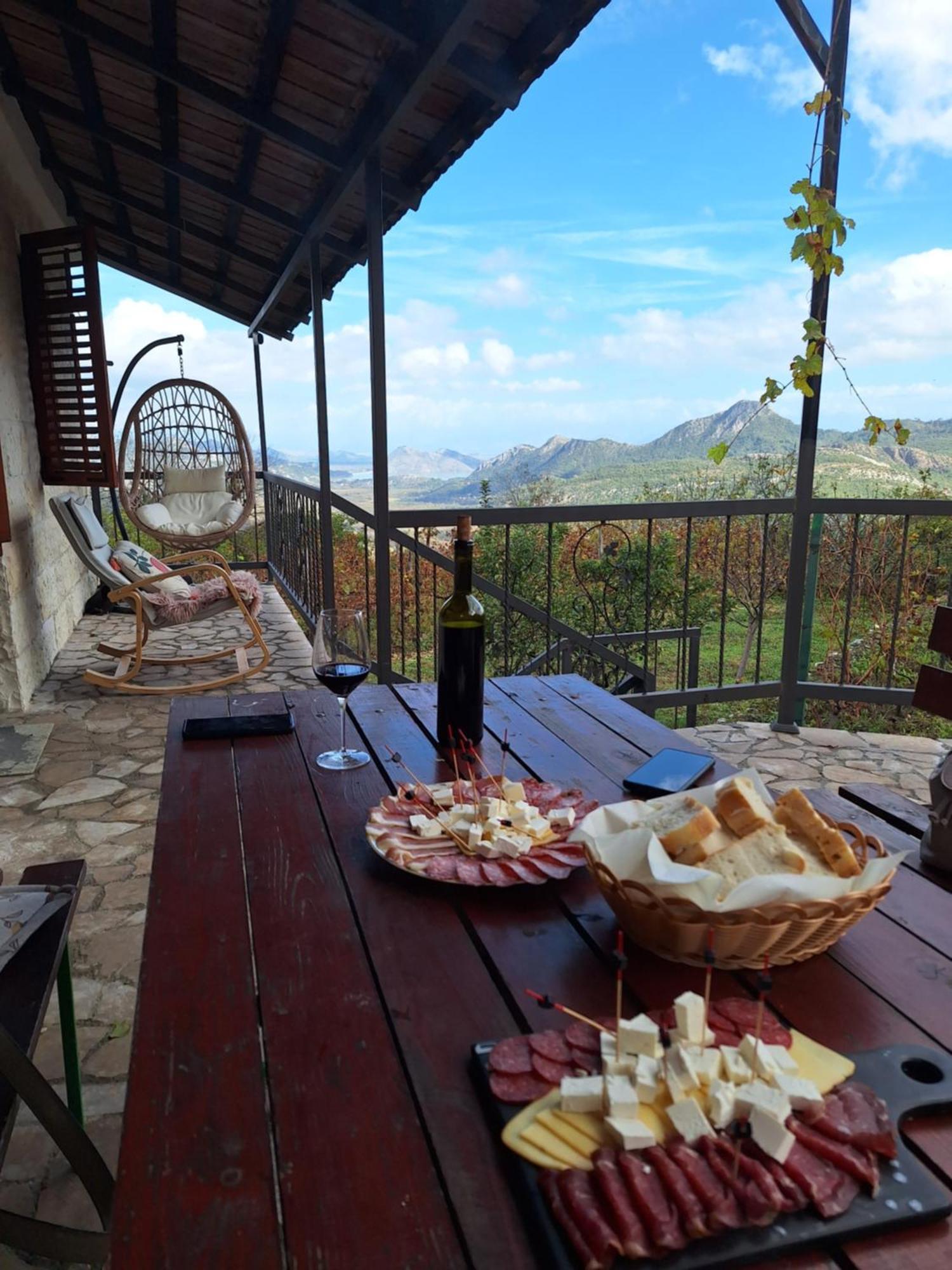 Banjo Rustic House Lake View เวียร์ปาซาร์ ภายนอก รูปภาพ